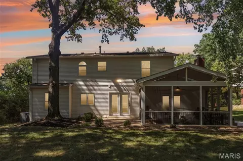 Exterior - 70 Breezeview Dr, Ballwin, MO 63021 photo 10 of 17