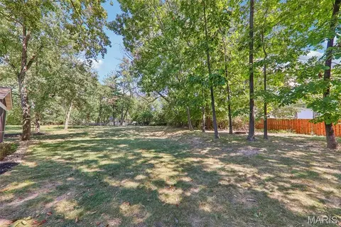 Exterior - 70 Breezeview Dr, Ballwin, MO 63021 photo 15 of 17
