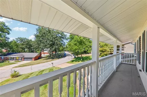 Exterior - 70 Breezeview Dr, Ballwin, MO 63021 photo 6 of 17