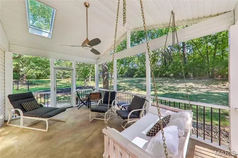 Exterior - 70 Breezeview Dr, Ballwin, MO 63021 photo 8 of 17