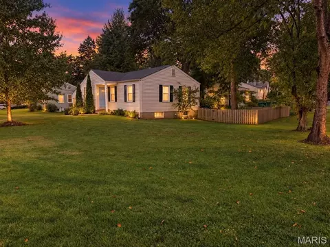 Exterior - 704 Lanvale Dr, Saint Louis, MO 63119 photo 1 of 11