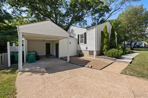 Exterior - 704 Lanvale Dr, Saint Louis, MO 63119 photo 9 of 11