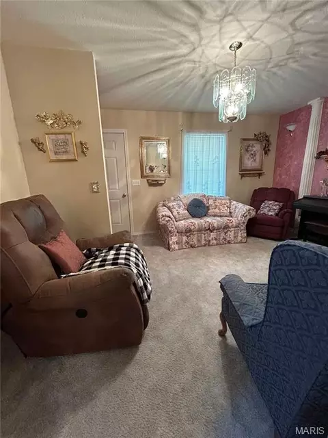 Living - 411 Dacus Dr, Sikeston, MO 63801 photo 2 of 2
