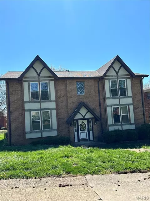10010 Willdan Dr, Saint Louis, MO 63123
