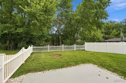 Exterior - 502 Iron Lantern Dr, Ballwin, MO 63011 photo 2 of 6