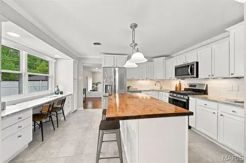 Kitchen - 502 Iron Lantern Dr, Ballwin, MO 63011 photo 1 of 3