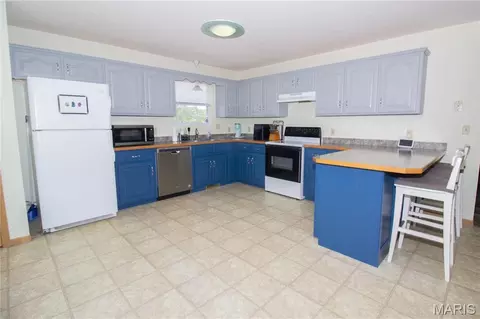 Kitchen - 13475 Toffee, Saint Robert, MO 65584 photo 1 of 4