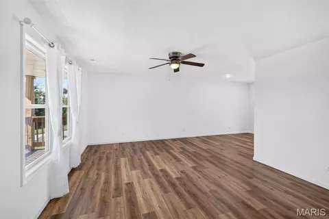 Living - 307 S Nettleton Ave, Mansfield, MO 65704 photo 1 of 1