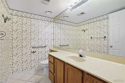 Bath - 226 Hemingway Ln #C, Weldon Spring, MO 63304 photo 1 of 6