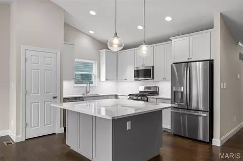 Kitchen - 2 Maple At Winsel Park, Sullivan, MO 63080 photo 2 of 3