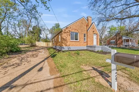 Other - 129 N Dade Ave, Ferguson, MO 63135 photo 1 of 8