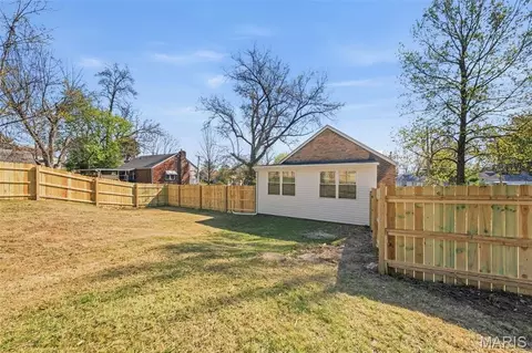 Exterior - 129 N Dade Ave, Ferguson, MO 63135 photo 8 of 8