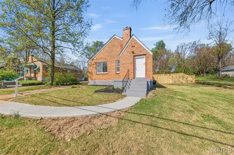 Exterior - 129 N Dade Ave, Ferguson, MO 63135 photo 2 of 8