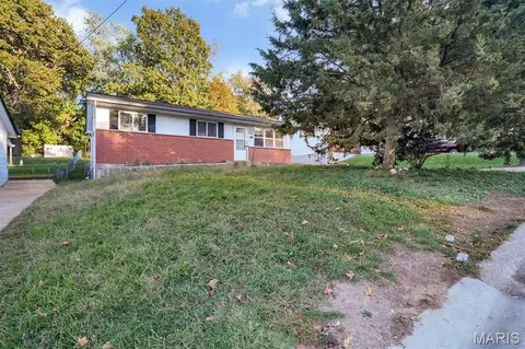 6136 Emerald Ave, Saint Louis, MO 63135