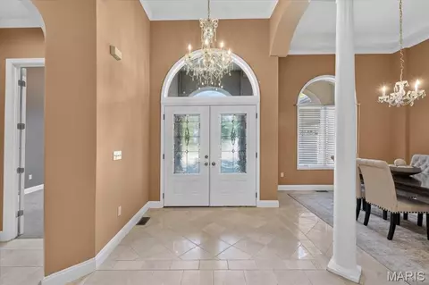 Entry Way - 2400 Wimbledon Estates Dr, Festus, MO 63028 photo 2 of 4