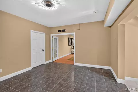 Entry Way - 2400 Wimbledon Estates Dr, Festus, MO 63028 photo 4 of 4