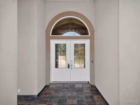 Entry Way - 2400 Wimbledon Estates Dr, Festus, MO 63028 photo 1 of 4