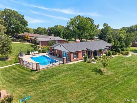 10636 Rebecca Dr, Saint Louis, MO 63128