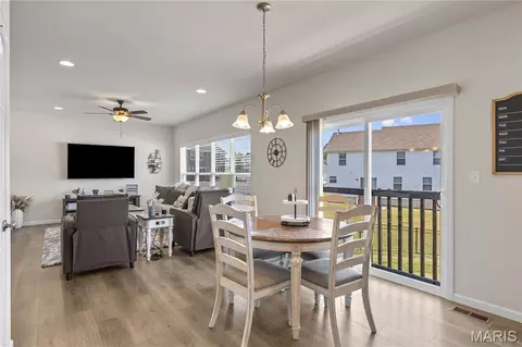 Dining - 211 Brookview Way Ct, O'fallon, MO 63366 photo 3 of 4