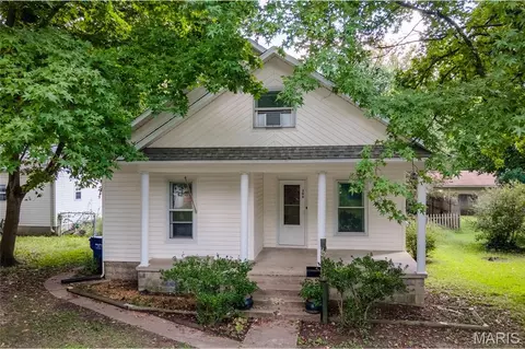 306 E Fifth, West Frankfort, IL 62896