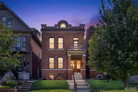 3956 Russell Blvd, Saint Louis, MO 63110