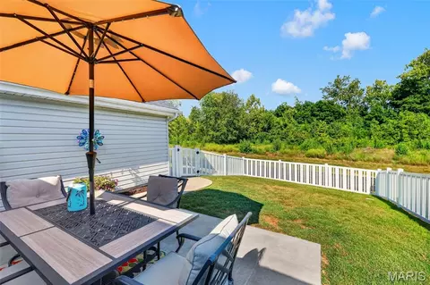 Exterior - 312 Hawks View Dr, O'fallon, MO 63368 photo 4 of 5