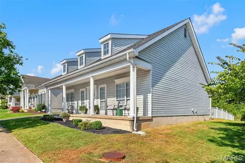 Exterior - 312 Hawks View Dr, O'fallon, MO 63368 photo 2 of 5