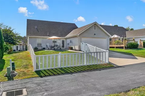 Exterior - 312 Hawks View Dr, O'fallon, MO 63368 photo 3 of 5