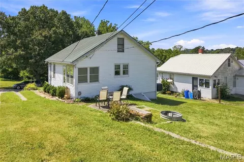 Exterior - 125 E 9th St, Hermann, MO 65041 photo 9 of 10