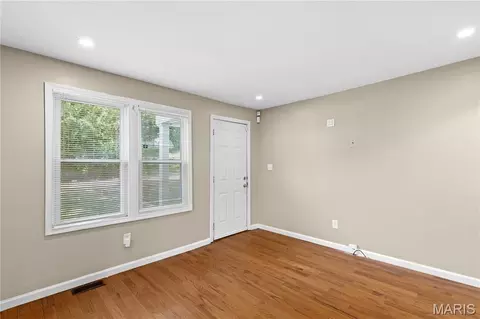 Living - 6155 Emerald Ave, Ferguson, MO 63135 photo 1 of 3