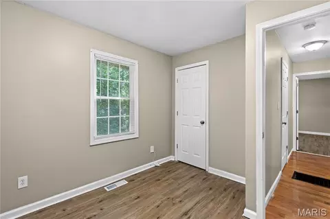 Entry Way - 6155 Emerald Ave, Ferguson, MO 63135 photo 3 of 3