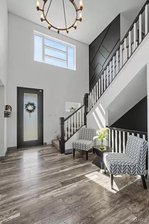 Entry Way - 18 Macarthur Ct, Saint Charles, MO 63304 photo 2 of 2