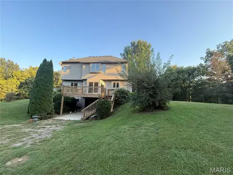 Exterior - 3206 Nottoway Ave, Godfrey, IL 62035 photo 4 of 11