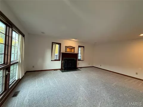 Living - 3206 Nottoway Ave, Godfrey, IL 62035 photo 3 of 3