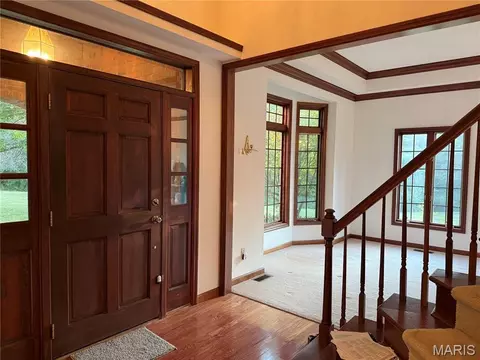 Entry Way - 3206 Nottoway Ave, Godfrey, IL 62035 photo 2 of 3