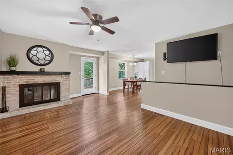 Living - 1114 Patsy Ln, O'fallon, MO 63366 photo 3 of 3
