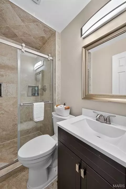 Bath - 1114 Patsy Ln, O'fallon, MO 63366 photo 1 of 2