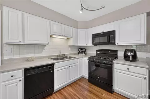 Kitchen - 1114 Patsy Ln, O'fallon, MO 63366 photo 2 of 2