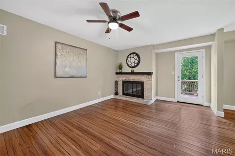 Living - 1114 Patsy Ln, O'fallon, MO 63366 photo 2 of 3