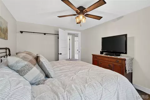 Bedroom - 8120 Angell Rd, Gerald, MO 63037 photo 4 of 9