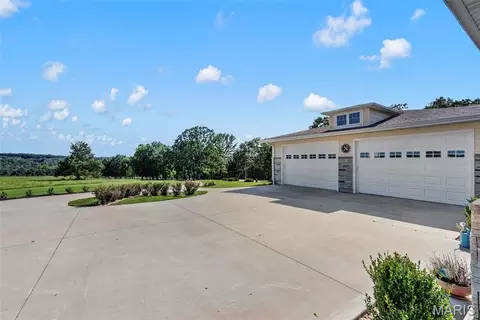 Exterior - 8120 Angell Rd, Gerald, MO 63037 photo 12 of 27