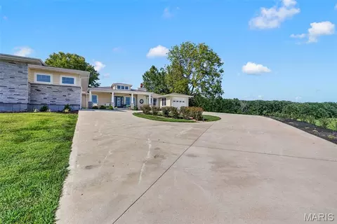 Exterior - 8120 Angell Rd, Gerald, MO 63037 photo 7 of 27