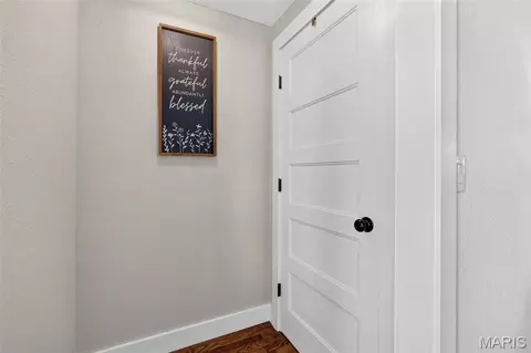 Entry Way - 8120 Angell Rd, Gerald, MO 63037 photo 3 of 5