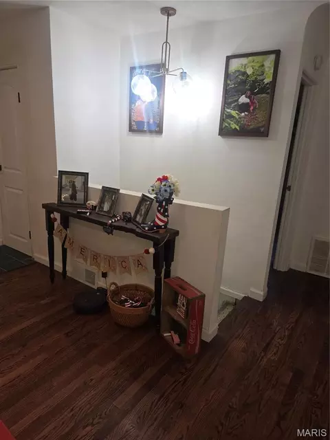 Entry Way - 508 Eiler Rd, Belleville, IL 62223 photo 2 of 2