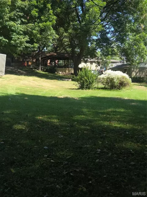 Exterior - 508 Eiler Rd, Belleville, IL 62223 photo 14 of 15
