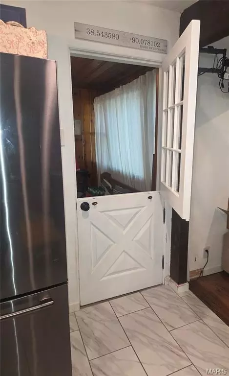 Entry Way - 508 Eiler Rd, Belleville, IL 62223 photo 1 of 2