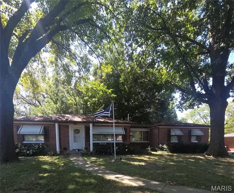 Exterior - 508 Eiler Rd, Belleville, IL 62223 photo 12 of 15