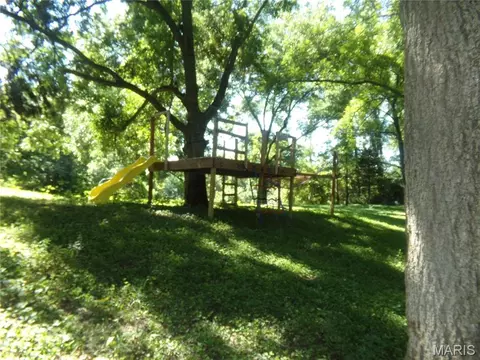 Exterior - 508 Eiler Rd, Belleville, IL 62223 photo 7 of 15