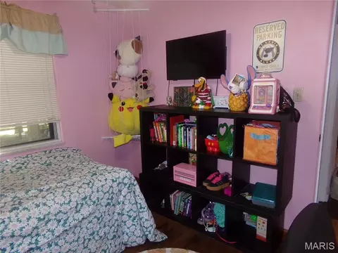 Bedroom - 508 Eiler Rd, Belleville, IL 62223 photo 3 of 6