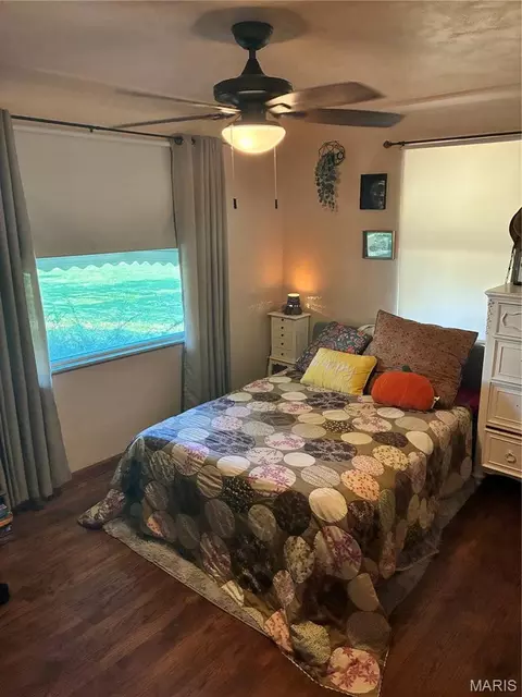 Bedroom - 508 Eiler Rd, Belleville, IL 62223 photo 1 of 6